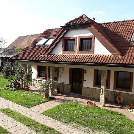 Apartman Kristina Ivachnova 49 Bešeňová Kültér fotó